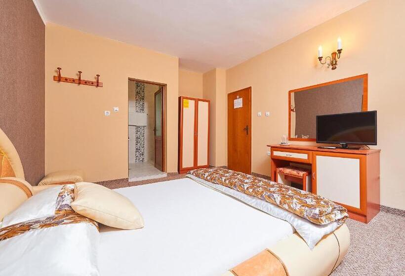 בית מלון כפרי Peneka