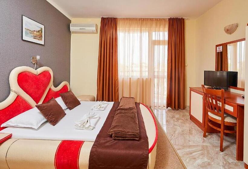 בית מלון כפרי Peneka