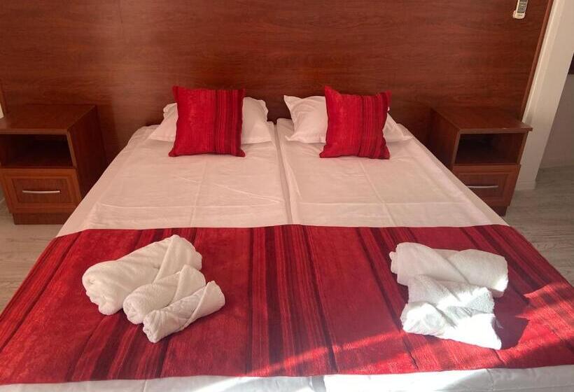 Отель Ribarska Sreshta Family