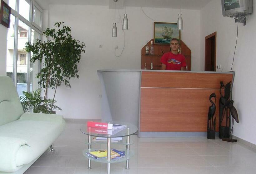 酒店 Pension Ruskovi Guesthouse