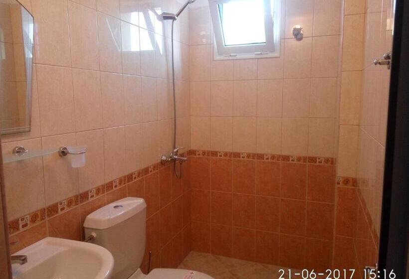 בית מלון כפרי Saint George Family