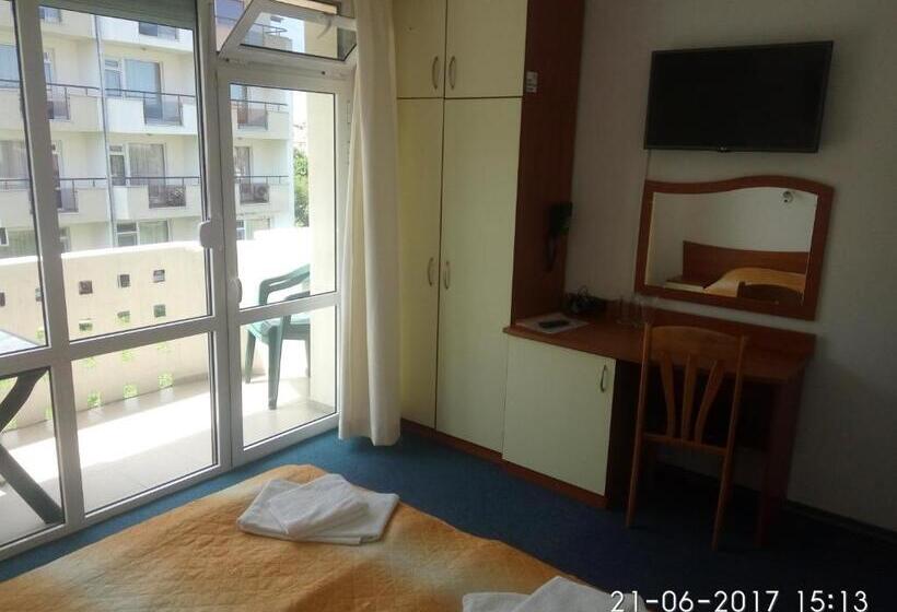 בית מלון כפרי Saint George Family