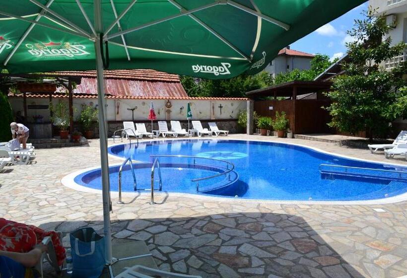 בית מלון כפרי Saint George Family