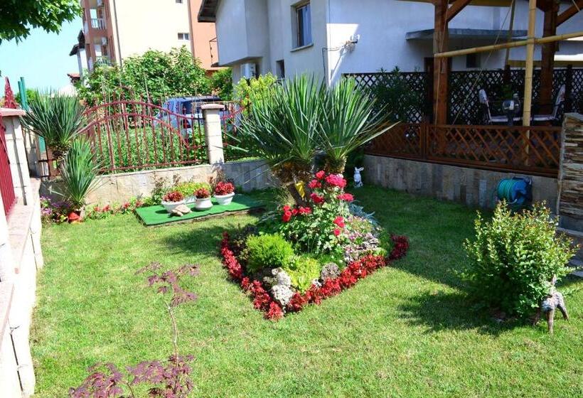 בית מלון כפרי Saint George Family