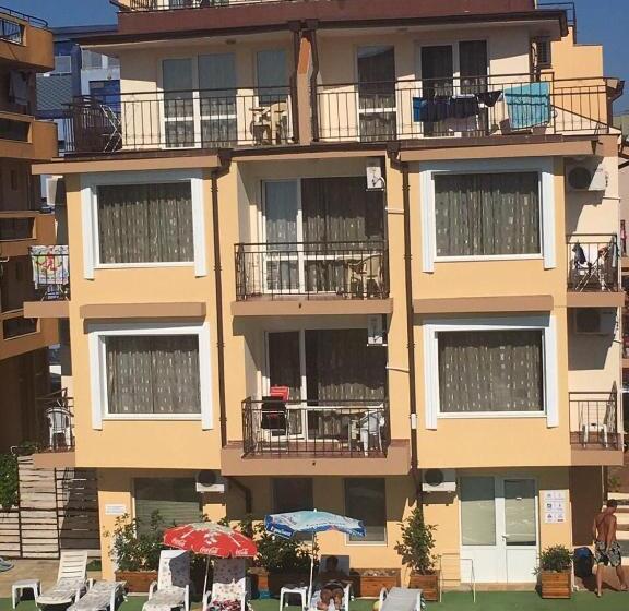 فندق Salena Beach