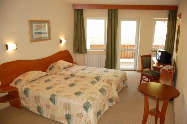 בית מלון כפרי Seasons