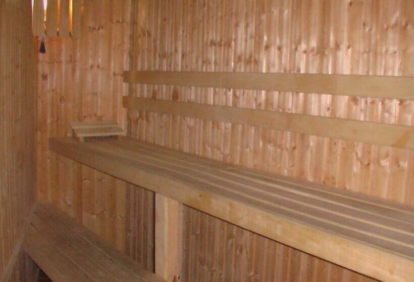 בית מלון כפרי Seasons