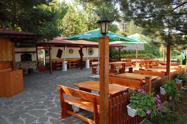 בית מלון כפרי Seasons