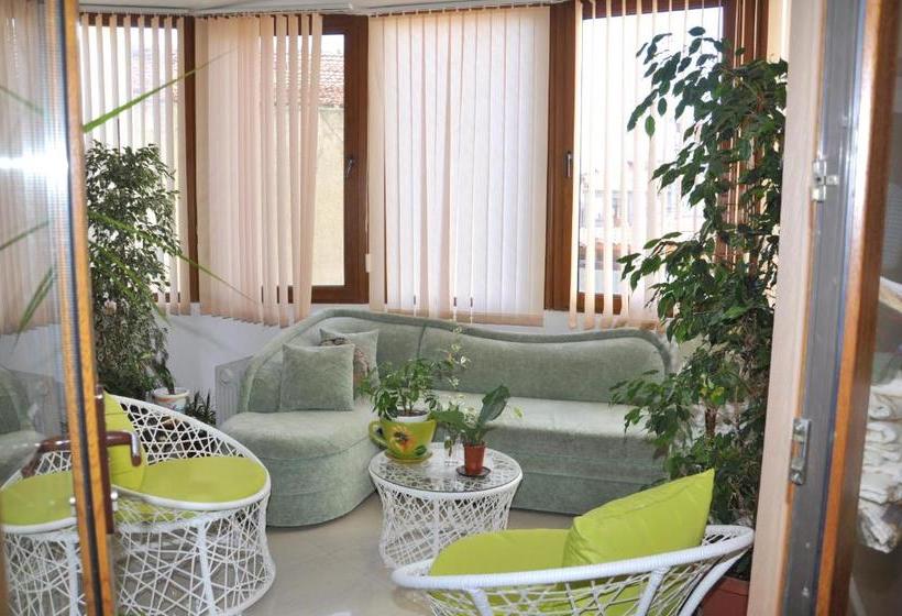 호텔 Guest Rooms Sveti Nikola