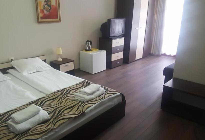 호텔 St.st. Constantine And Helena