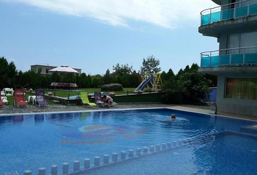 בית מלון כפרי Sunset Beach