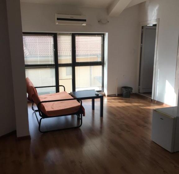 호텔 The White House