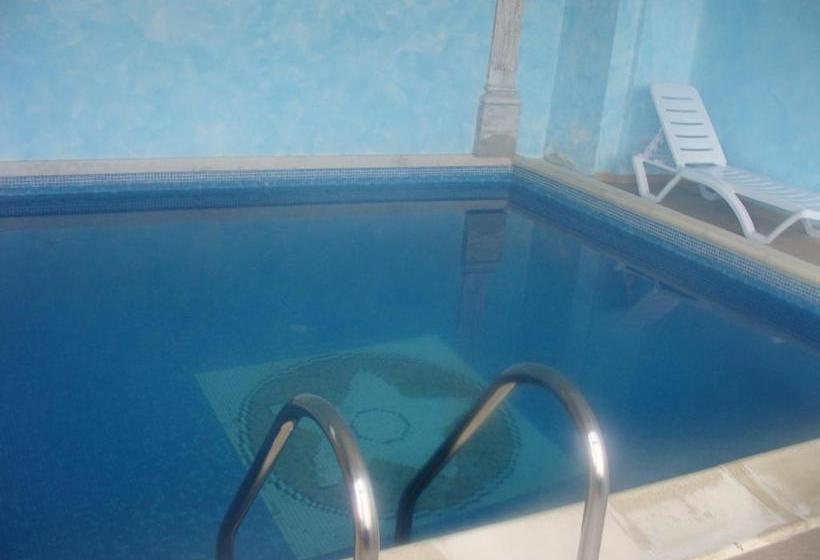 בית מלון כפרי Uzunski