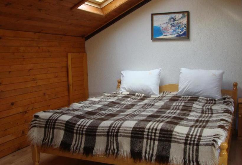 בית מלון כפרי Uzunski