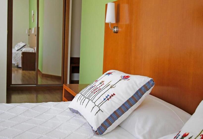 فندق Villa De Colunga