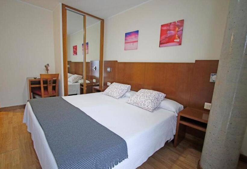 فندق Villa De Colunga