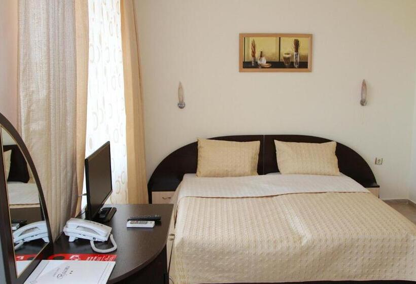 ホテル Vlasta Family