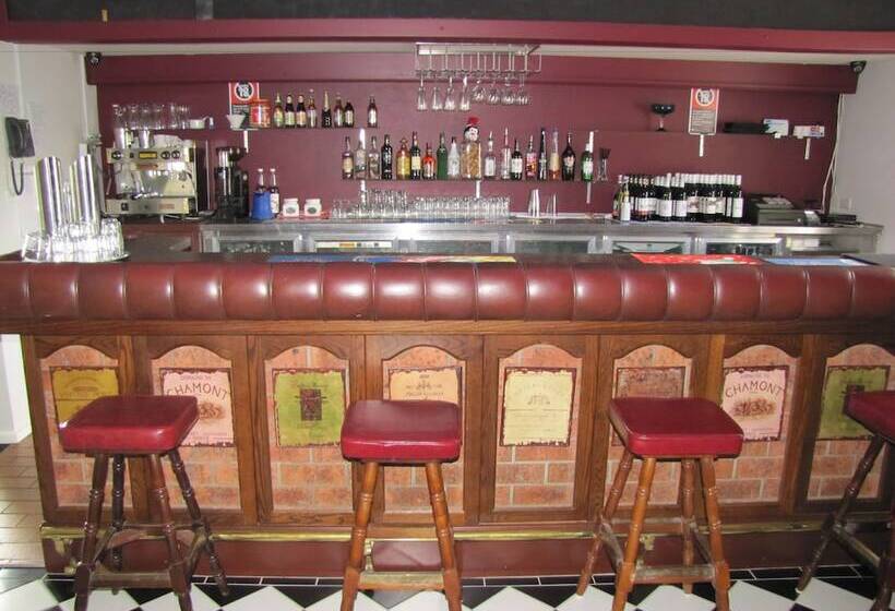 מוטל Bay & Basin