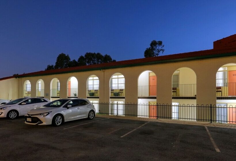 מוטל Bishops Lodge Narrandera