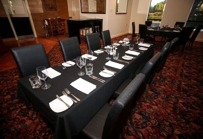 مُتل Roma Explorers Inn