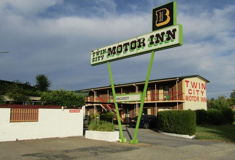 فندق على الطريق Twin City Motor Inn