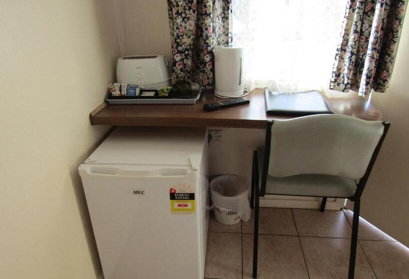 فندق على الطريق Twin City Motor Inn