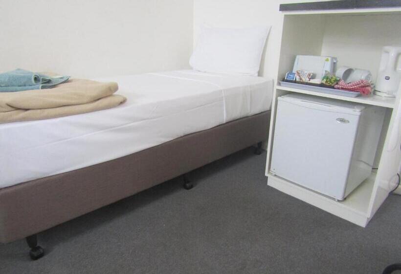 فندق على الطريق Twin City Motor Inn