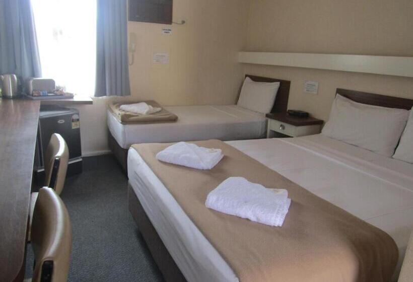 فندق على الطريق Twin City Motor Inn