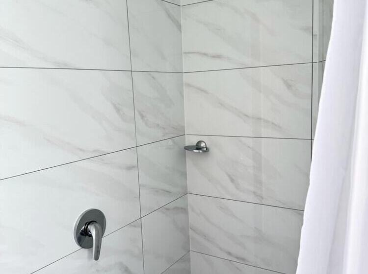 مُتل Twin City Motor Inn