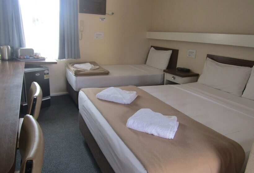 فندق على الطريق Twin City Motor Inn