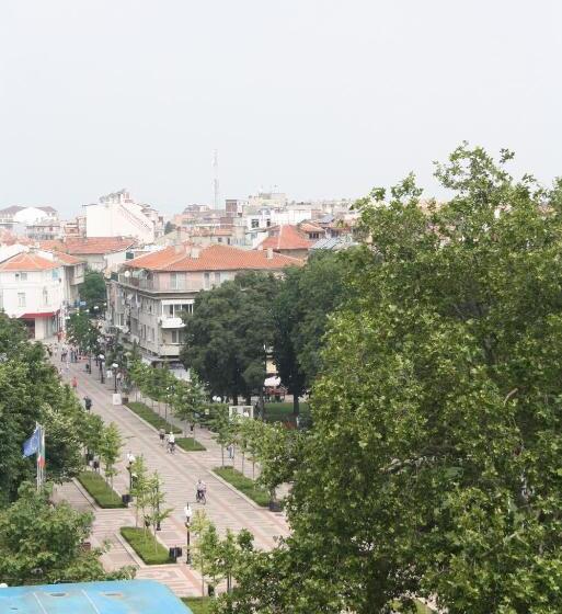 Paradise Hotel & Relax Center