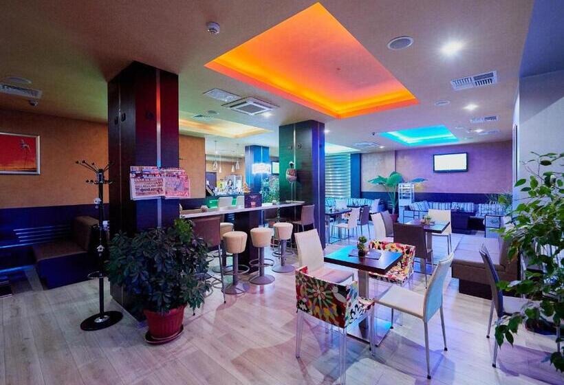Paradise Hotel & Relax Center