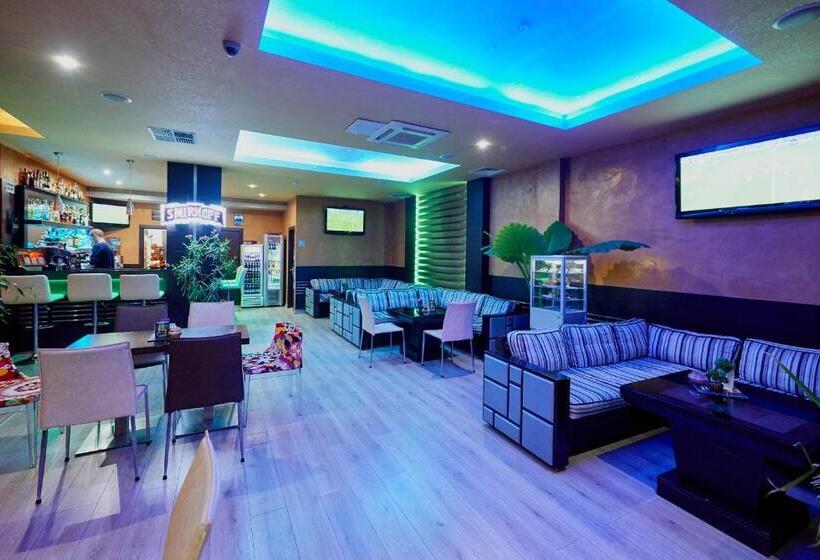 Paradise Hotel & Relax Center