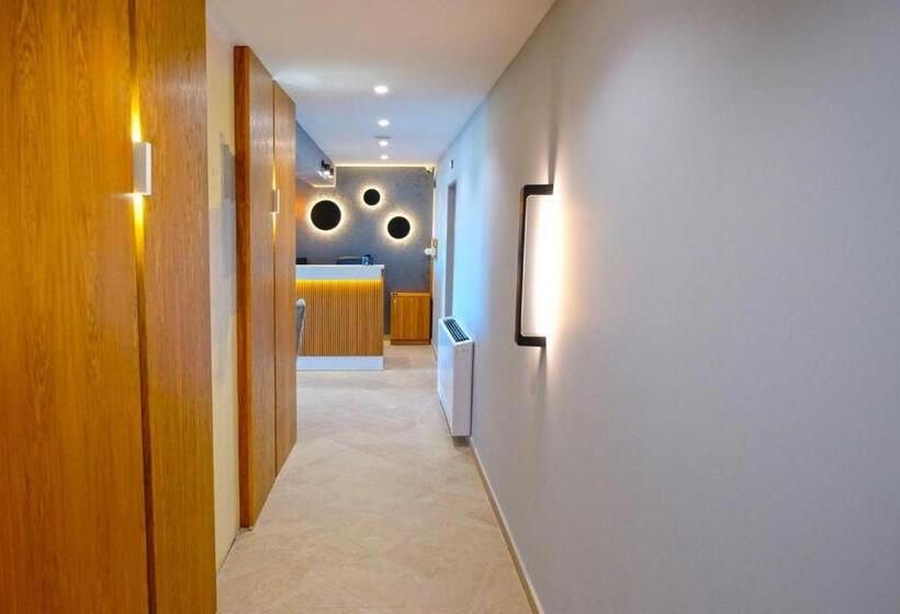 Paradise Hotel & Relax Center