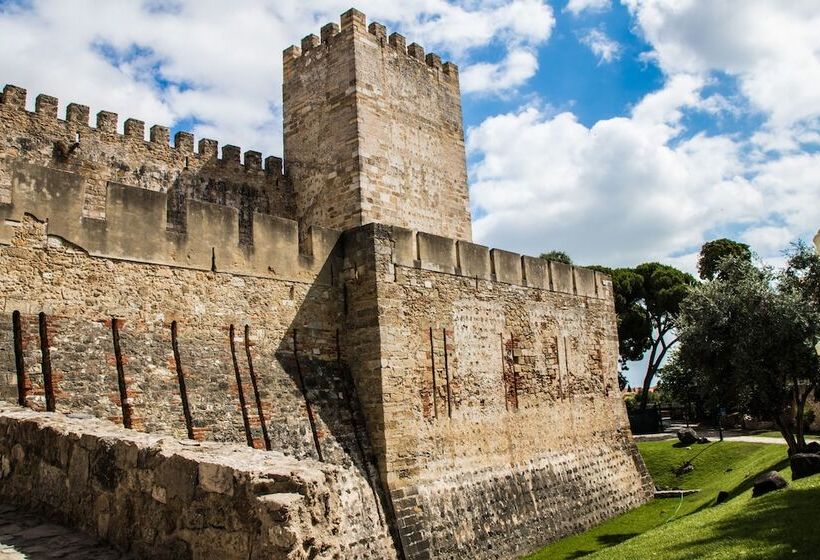 Sant Jordi Hostels Lisbon