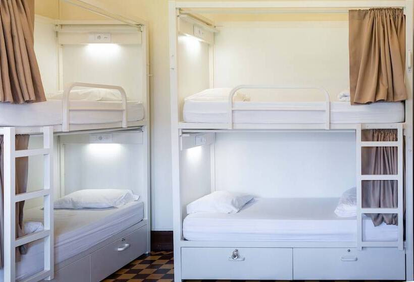 Sant Jordi Hostels Lisbon