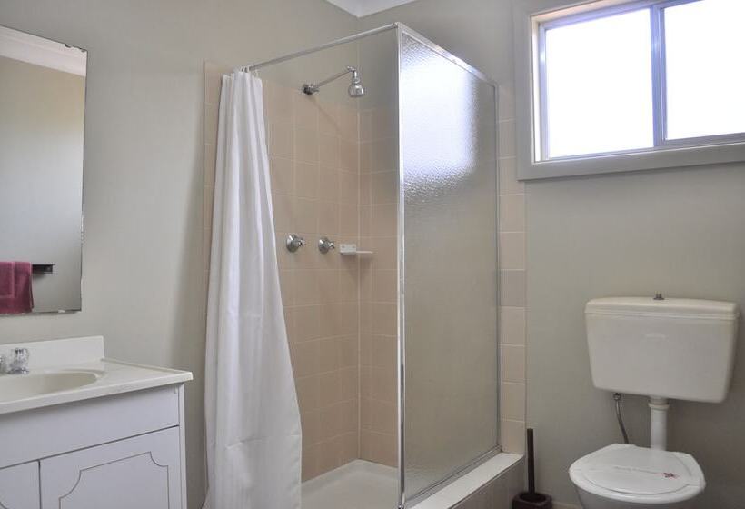 Wagon Wheel Motel & Units