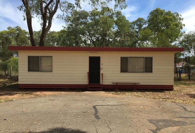 Wagon Wheel Motel & Units