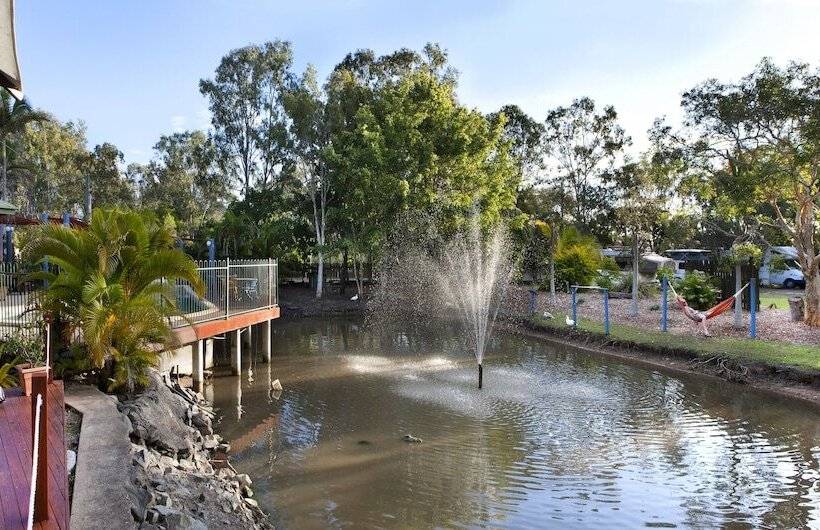 هاستل Colonial Village Resort