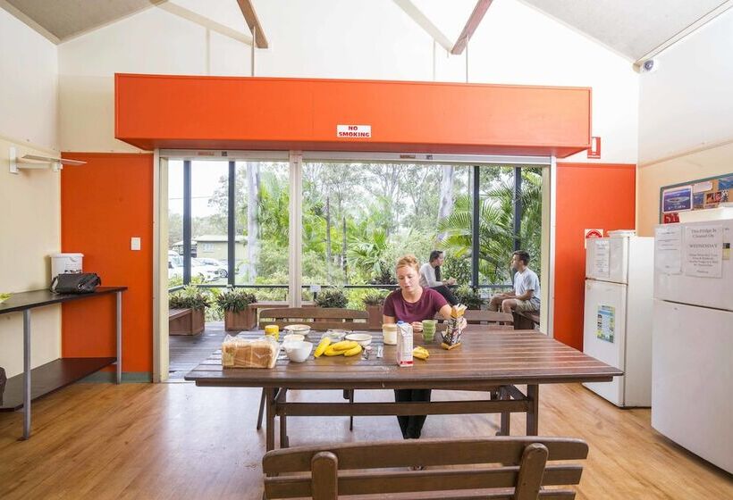 هاستل Colonial Village Resort