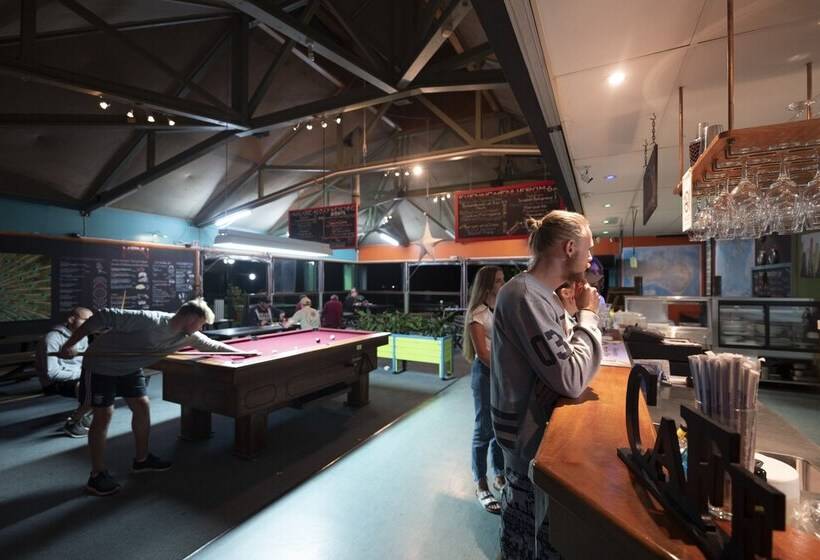 هاستل Colonial Village Resort