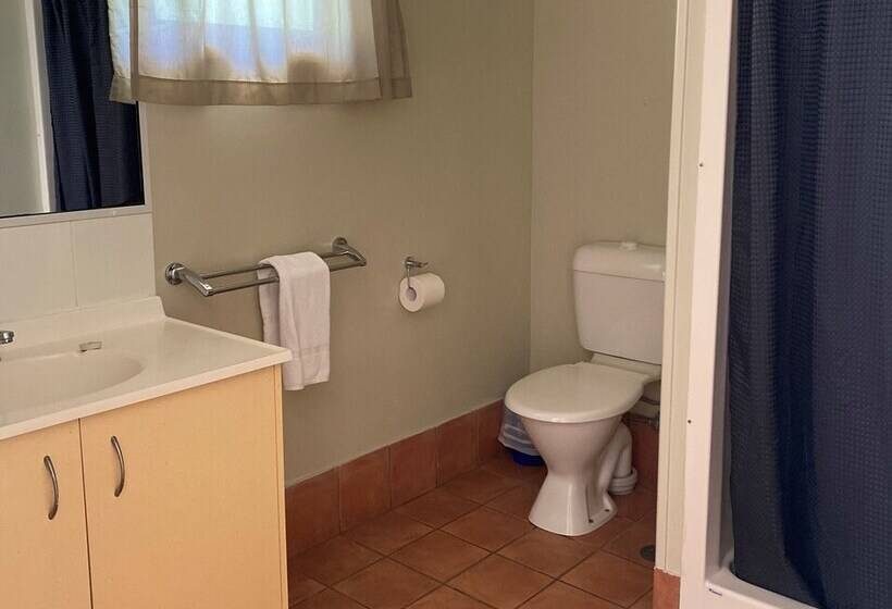 هاستل Colonial Village Resort