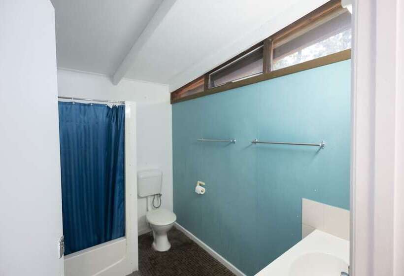 هاستل Colonial Village Resort