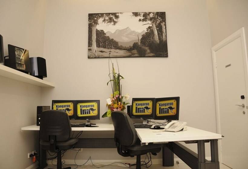 הוסטל Kangaroo Inn