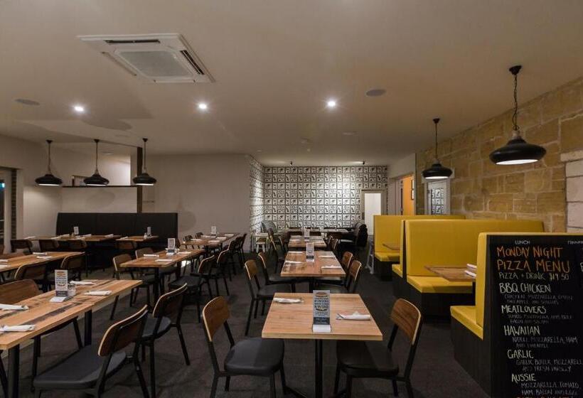 هاستل The Cally