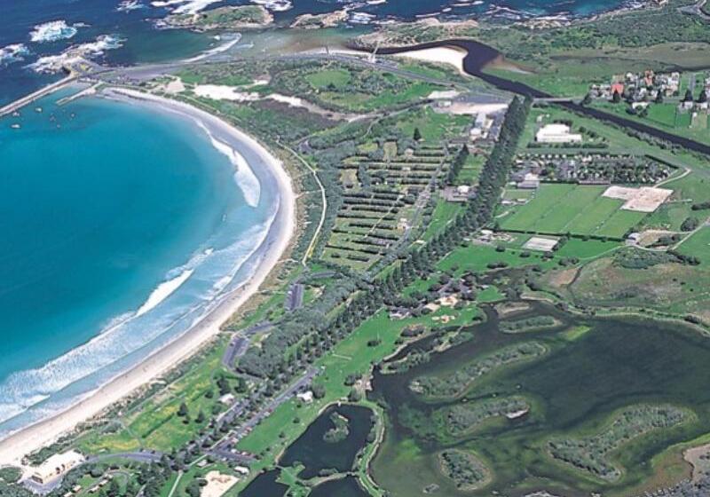 هاستل The Cally