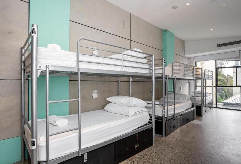 هاستل The Village Surry Hills