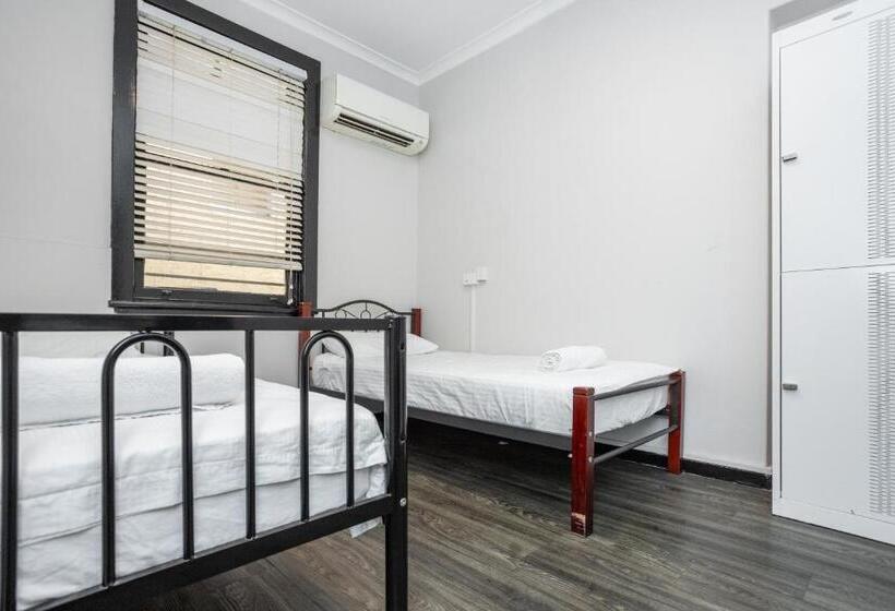 هاستل The Village Surry Hills