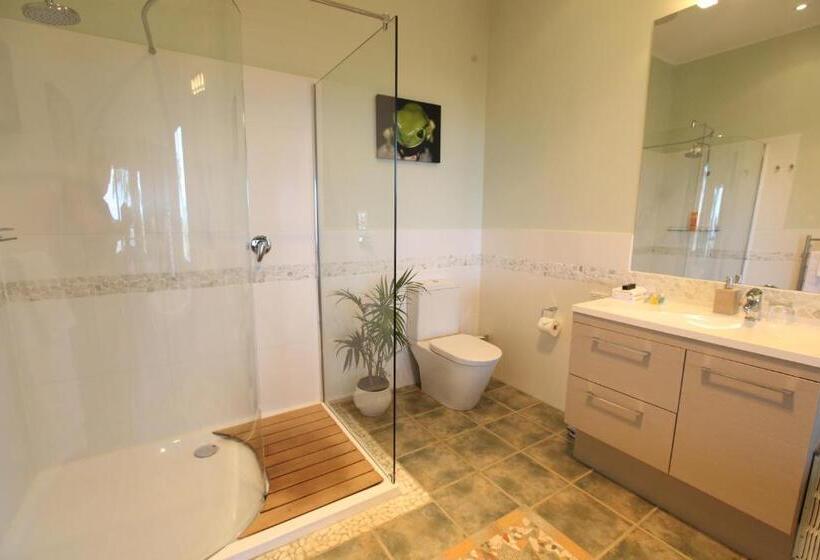 Avocado Sunset Bed & Breakfast