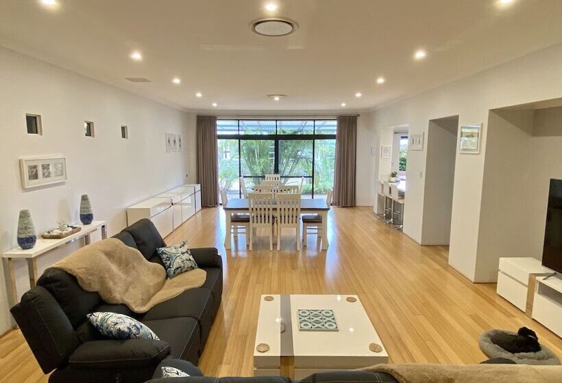Baudins Of Busselton Bed And Breakfast   Adults Only